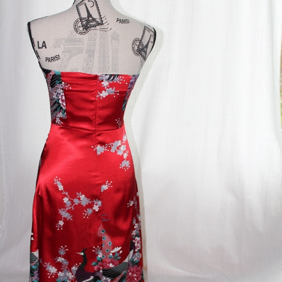 Dress - Picture 2 of 4